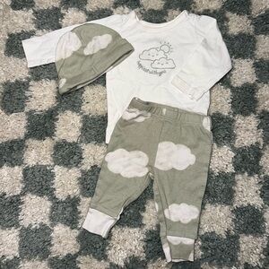 Carter’s 3 Piece Baby Set | Sage green | used, great condition